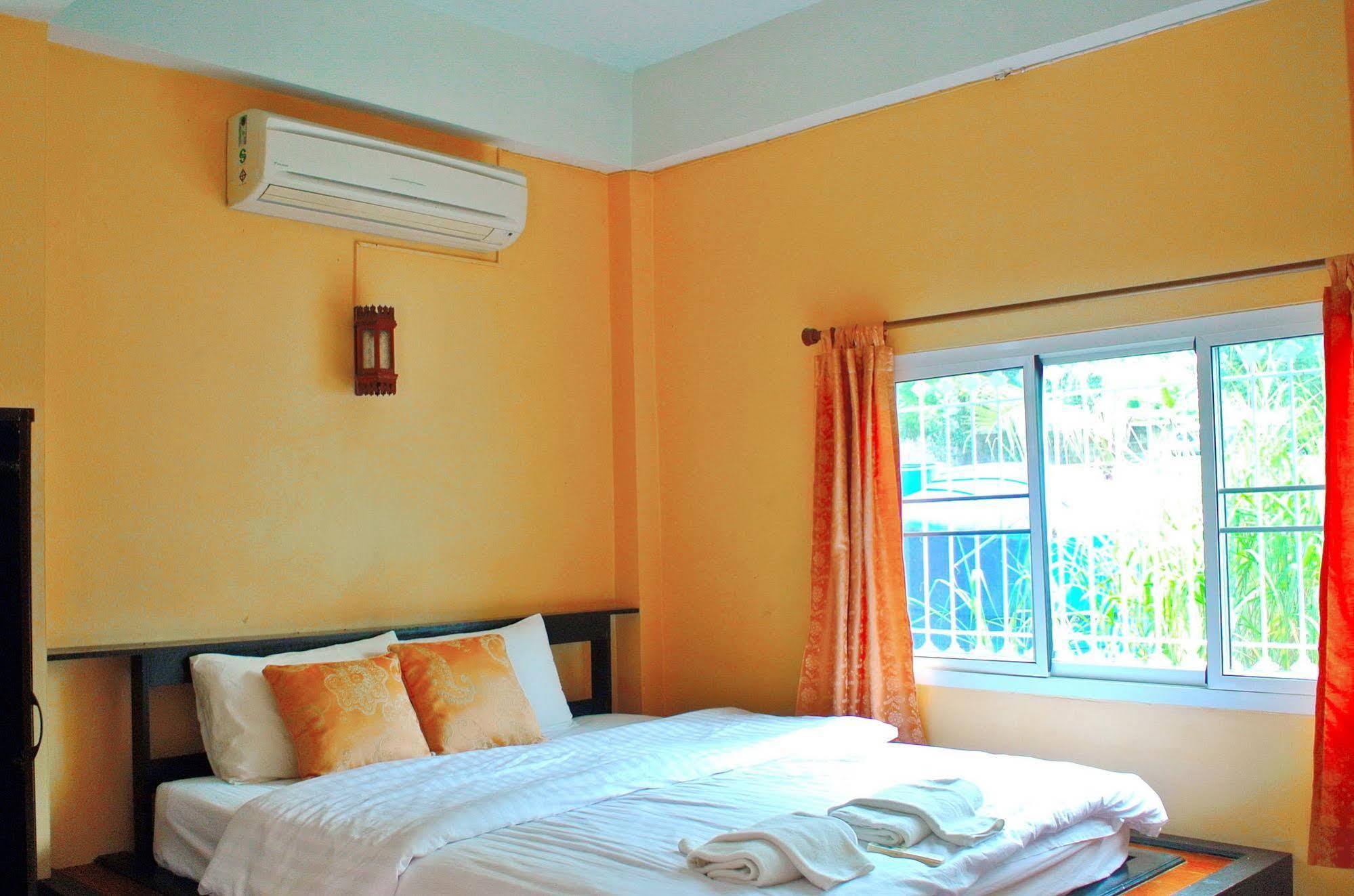Sarin Guesthouse Ko Tao Bagian luar foto