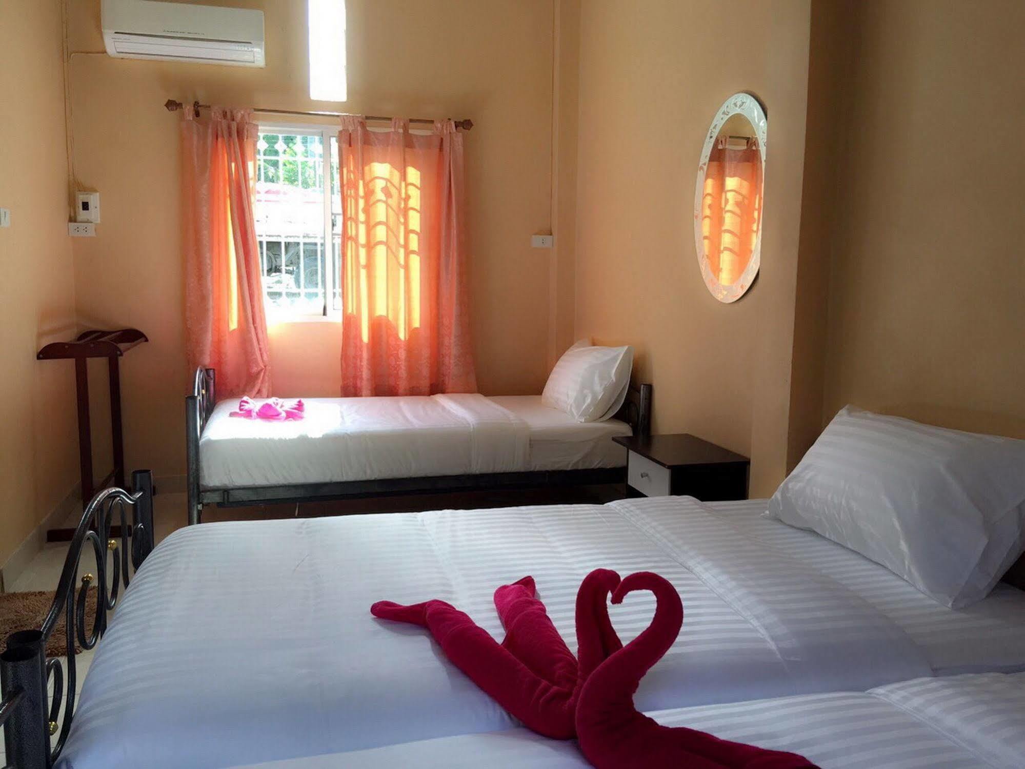 Sarin Guesthouse Ko Tao Bagian luar foto
