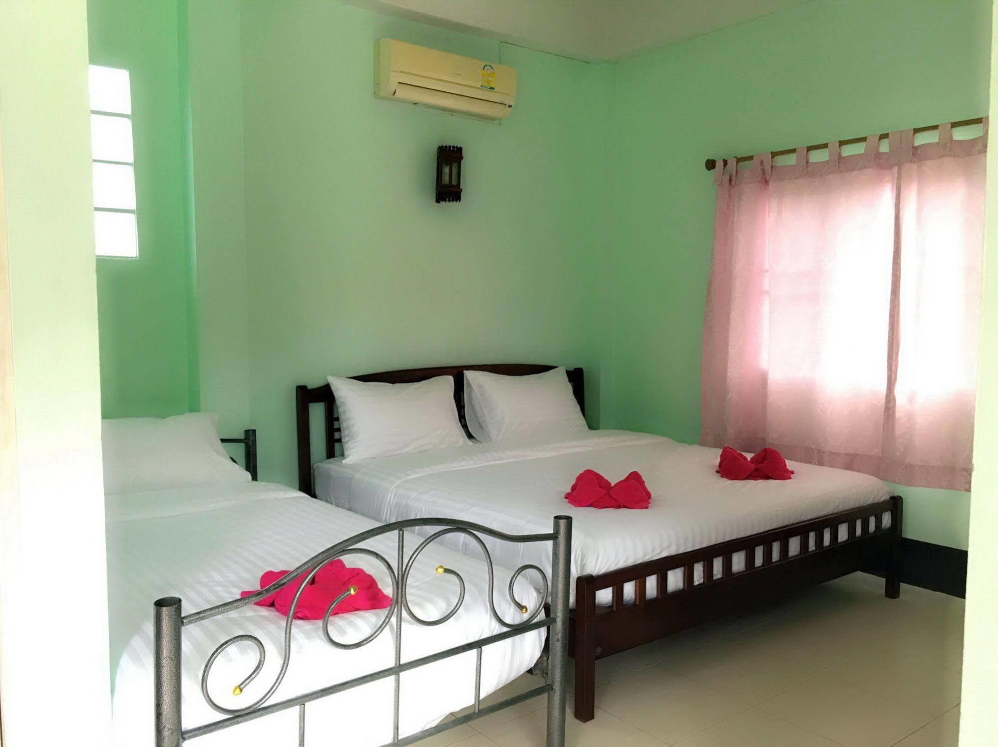 Sarin Guesthouse Ko Tao Bagian luar foto