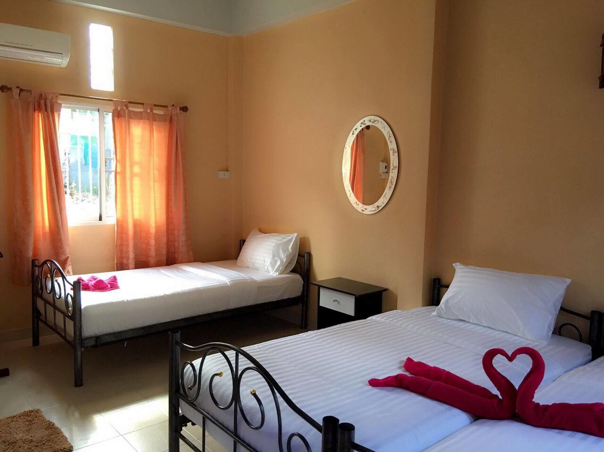 Sarin Guesthouse Ko Tao Bagian luar foto
