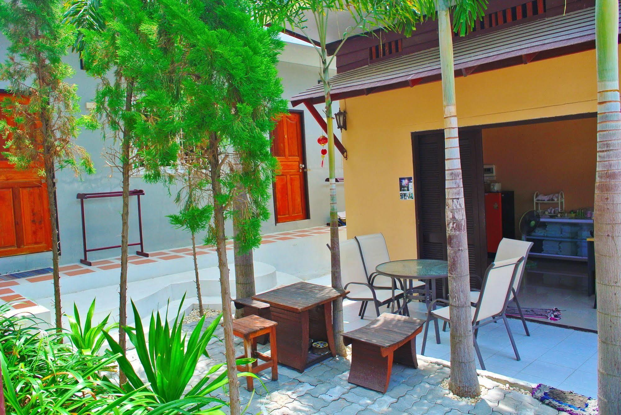 Sarin Guesthouse Ko Tao Bagian luar foto