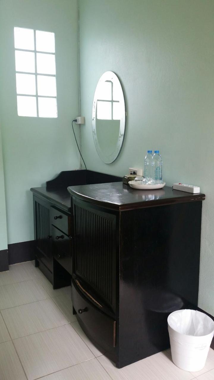 Sarin Guesthouse Ko Tao Bagian luar foto